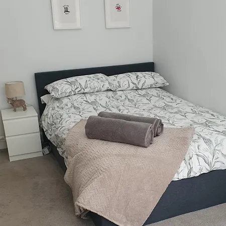 Beautiful Ground Floor Flat Near Haymarket Edimburgo Exterior foto