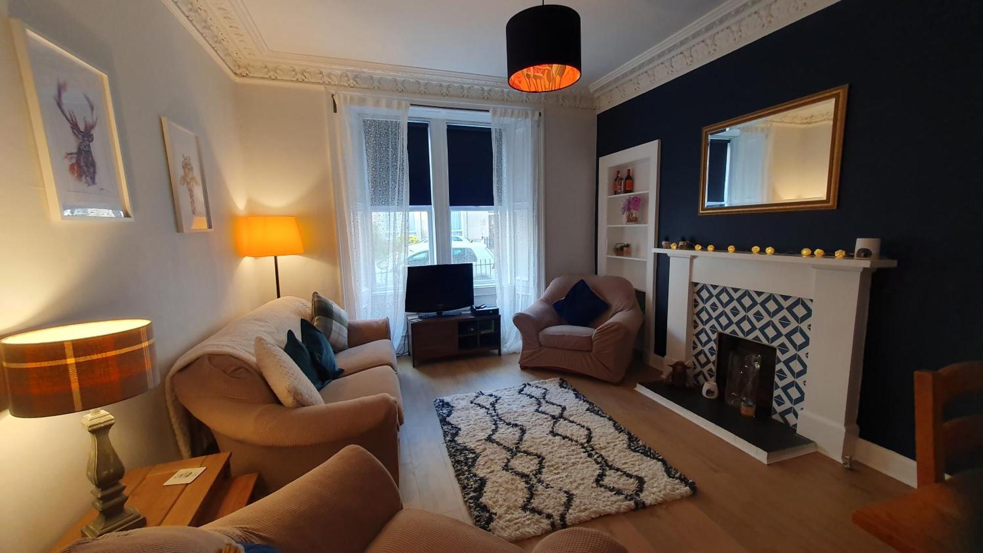 Beautiful Ground Floor Flat Near Haymarket Appartement