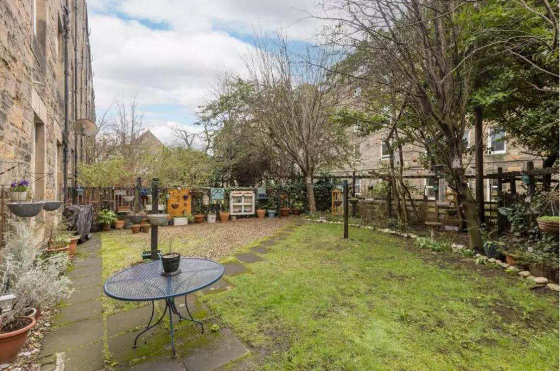Beautiful Ground Floor Flat Near Haymarket Appartement