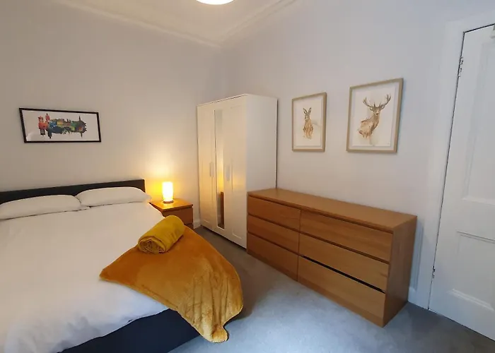 Beautiful Ground Floor Flat Near Haymarket